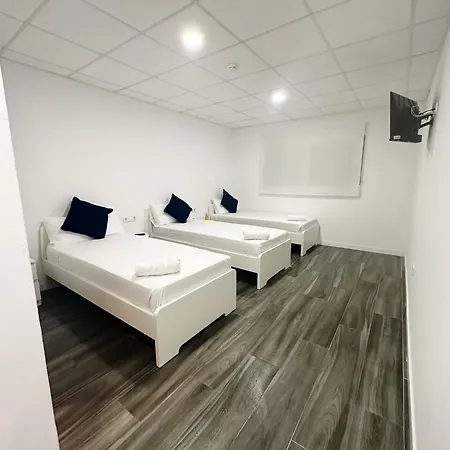 Hospedarte, Sl 酒店 里瓦-罗哈德图里亚