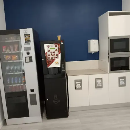 Hospedarte, Sl 酒店 里瓦-罗哈德图里亚
