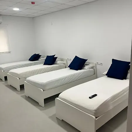 Hospedarte, Sl 酒店 里瓦-罗哈德图里亚
